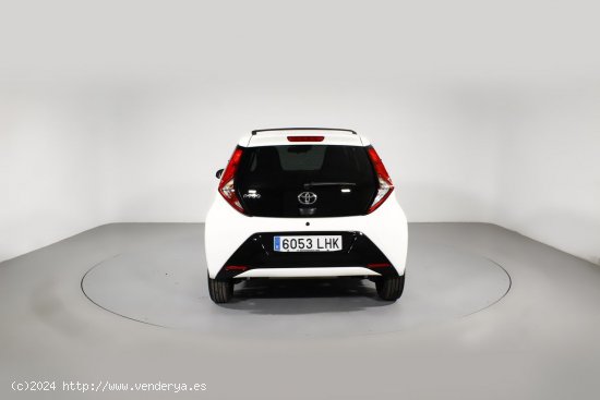 Toyota Aygo 1.0 VVT-I X-SHIFT X-WAVE 5P - Barcelona