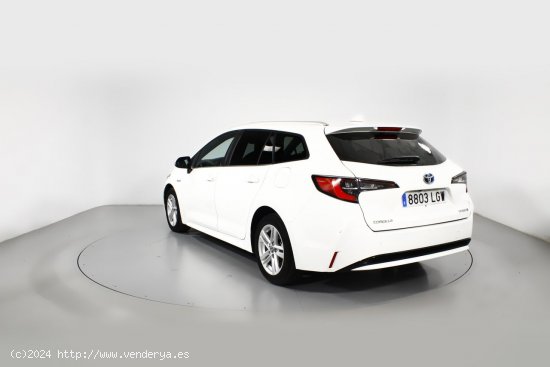 Toyota Corolla fam. 1.8 HYBRID ACTIVE TECH E-CVT 5P - 