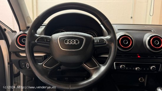 Audi A3 Sportback 1.6 TDI 105cv Ambition - Gelves