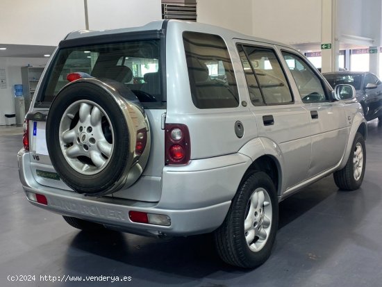 Land-Rover Freelander 2.5 V6 S Steptronic Excursion - Gelves