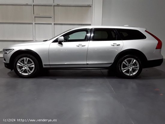 Volvo V90 Cross Country 2.0 D4 AWD Auto - Gelves