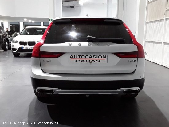 Volvo V90 Cross Country 2.0 D4 AWD Auto - Gelves