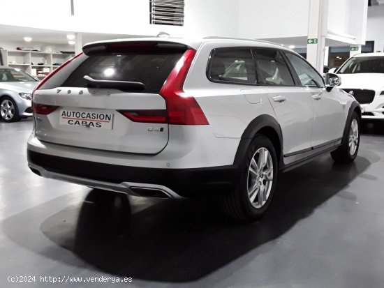 Volvo V90 Cross Country 2.0 D4 AWD Auto - Gelves