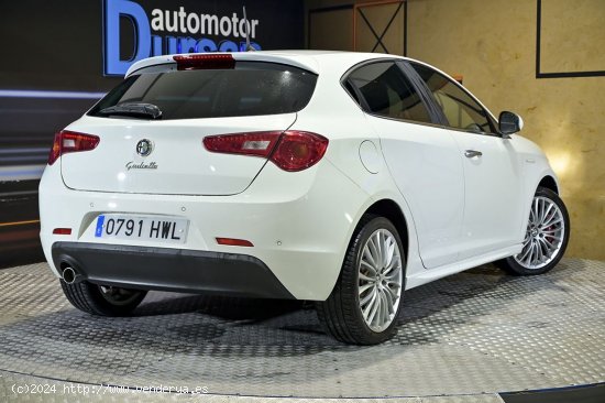 Alfa Romeo Giulietta   1.6 JTDM 105cv Sprint - 