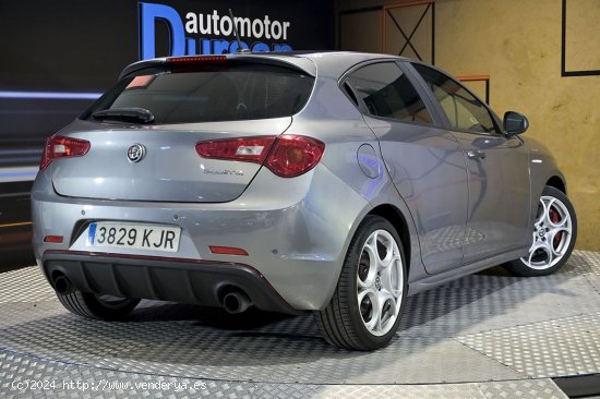 Alfa Romeo Giulietta   1.7 TB 177kW 240CV Veloce TCT - 