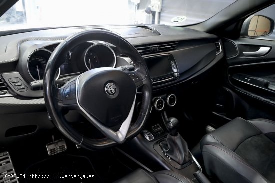 Alfa Romeo Giulietta   1.7 TB 177kW 240CV Veloce TCT - 