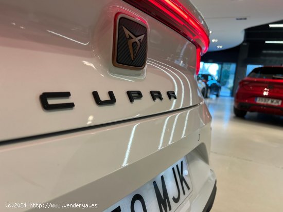 Cupra León e-Tsi 150cv. GARANTÍA HASTA AGOSTO 2026!!!! - Sant Cugat del Vallès