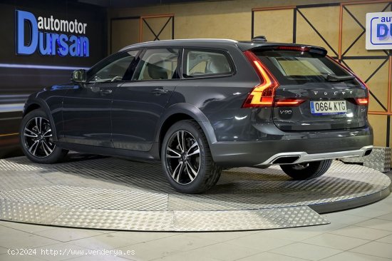 Volvo V90 Cross Country   2.0 D4 AWD Pro Auto - 