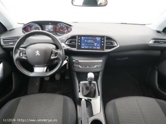 Peugeot 308  5p  1.5 BlueHDi 96KW (130CV) Style - SABADELL