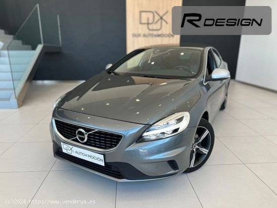 Volvo V40 2.0 D2 RDesign Momentum 5p 120 CV - Zaratán