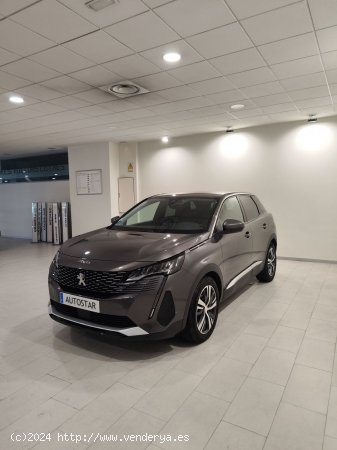 Peugeot 3008 Hybrid 225 e-EAT8 Allure - Lleida