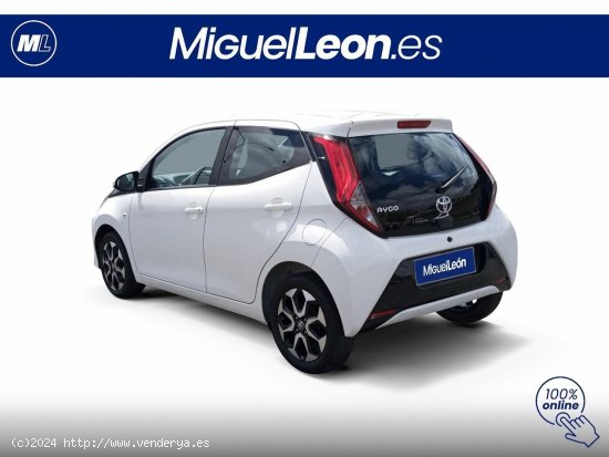 Toyota Aygo 1.0 70 x-play - Telde