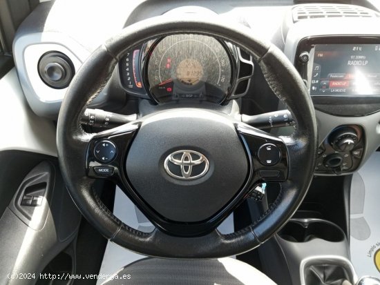 Toyota Aygo 1.0 70 x-play - Telde