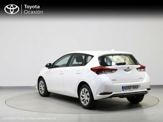 Toyota Auris  90D Active - Pamplona