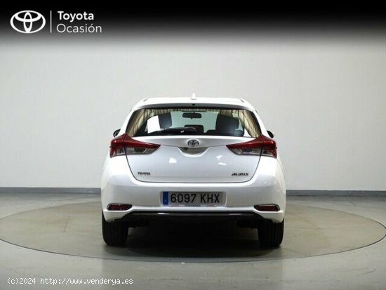 Toyota Auris  90D Active - Pamplona