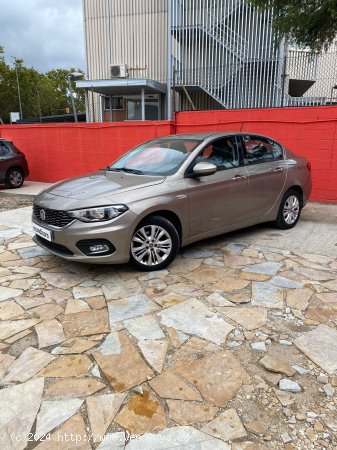 Fiat Tipo 1.4 16v Easy 70kW (95CV) gasolina 5p. - Sabadell