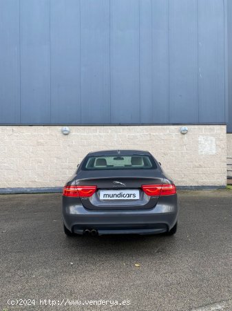 Jaguar XE 2.0 AJ200D Diesel Auto RWD XE Prestige - Blanes