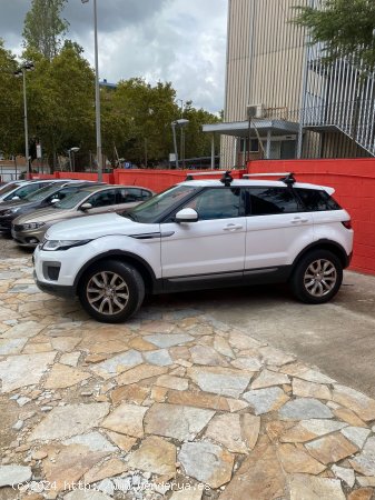 Land-Rover Range Rover Evoque 2.0L TD4 150CV 4x4 HSE Auto - Granollers