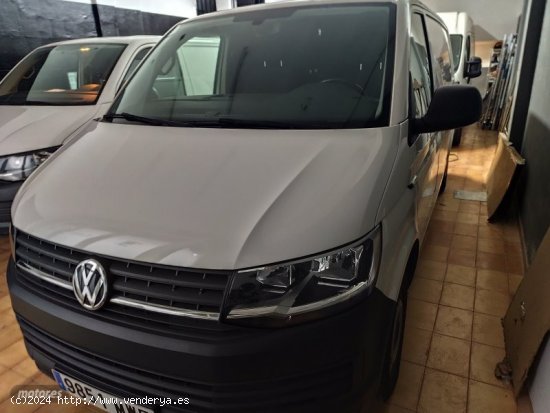 Volkswagen Transporter 2.0 tdi de 2019 con 178.000 Km por 17.500 EUR. en Pontevedra