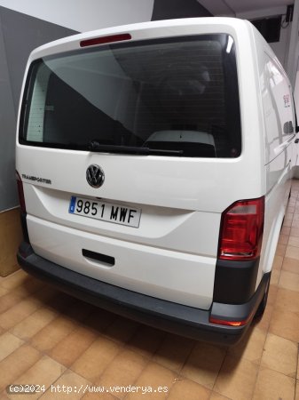 Volkswagen Transporter 2.0 tdi de 2019 con 178.000 Km por 17.500 EUR. en Pontevedra