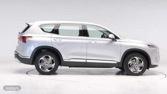 Hyundai Santa Fe Santa Fe 2.2CRDi Maxx 7pl 2WD 8DCT de 2023 con 19.497 Km por 37.900 EUR. en Murcia