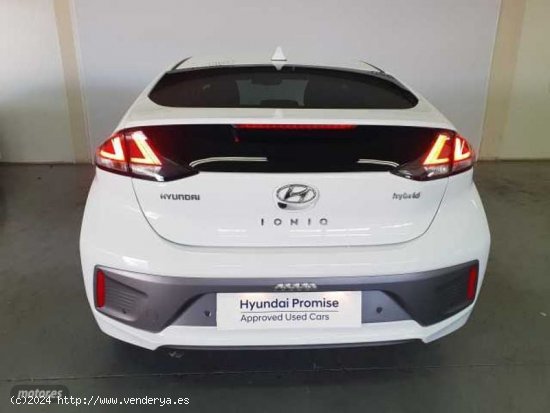 Hyundai Ioniq 1.6 GDI Tecno de 2019 con 51.899 Km por 17.900 EUR. en Granada