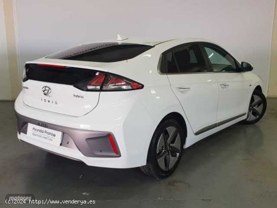 Hyundai Ioniq 1.6 GDI Tecno de 2019 con 51.899 Km por 17.900 EUR. en Granada