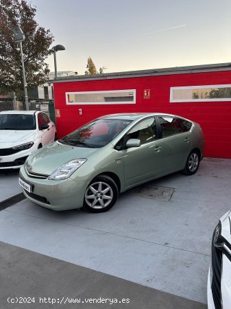 Toyota Prius 1.5 VVT-i HSD - Granollers