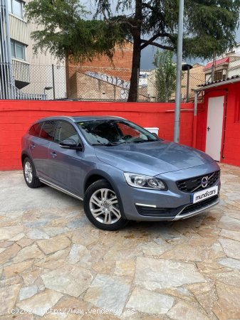 Volvo V60 Cross Country 2.0 D3 Plus - Sabadell