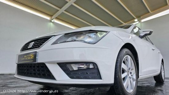 Seat Leon 1.6TDI 90CV BERLINA ESTA NUEVO - Badajoz