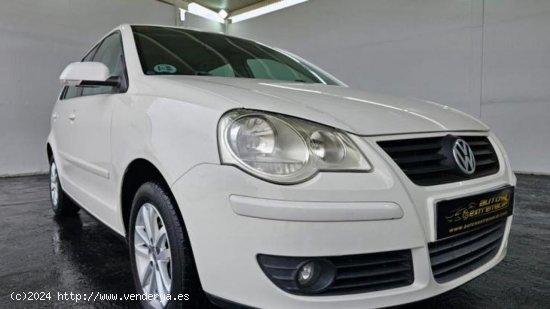 Volkswagen Polo 1400TDI 80CV  ESTA NUEVO - Badajoz