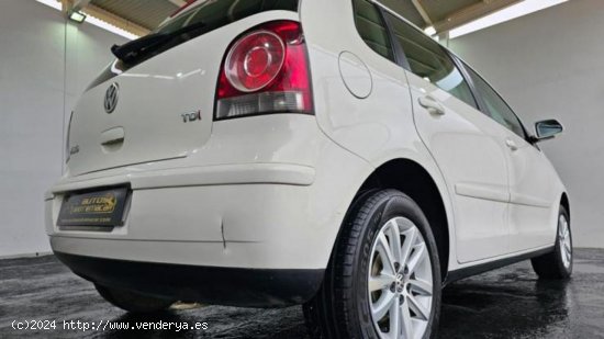 Volkswagen Polo 1400TDI 80CV  ESTA NUEVO - Badajoz