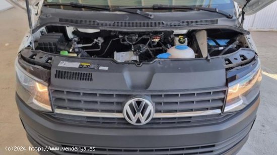 Volkswagen Transporter 2.0TDI 102CV 3 PLAZAS CAJONERIA TALLER - Badajoz