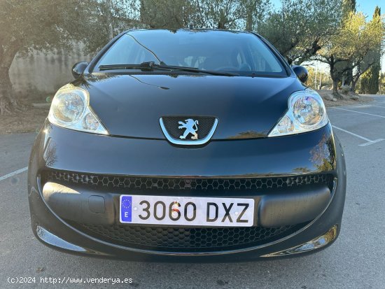 Peugeot 107 5p Basic  1.0 i 68cv - Les Franqueses