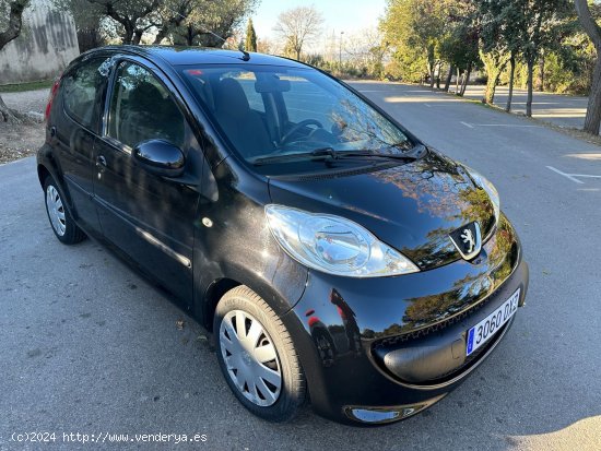 Peugeot 107 5p Basic  1.0 i 68cv - Les Franqueses