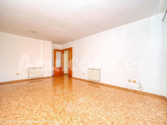 Estupenda vivienda en alquiler de 2 dormitorios y 2 baños en Gran Vía. - ALICANTE