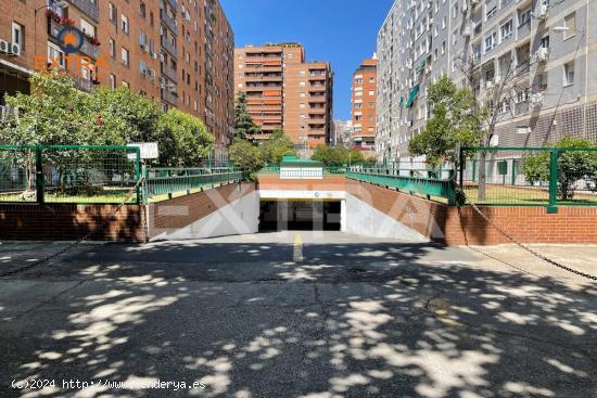 Plaza de Garaje en Aviador Zorita - MADRID