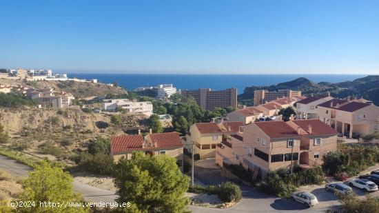  ¡ PARCELA URBANA, PARA CONSTRUIR VIVIENDA UNIFAMILIAR EN ZONA DE LUJO CON VISTAS AL MAR! - ALICANTE 