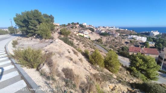 ¡ PARCELA URBANA, PARA CONSTRUIR VIVIENDA UNIFAMILIAR EN ZONA DE LUJO CON VISTAS AL MAR! - ALICANTE