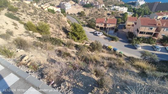 ¡ PARCELA URBANA, PARA CONSTRUIR VIVIENDA UNIFAMILIAR EN ZONA DE LUJO CON VISTAS AL MAR! - ALICANTE