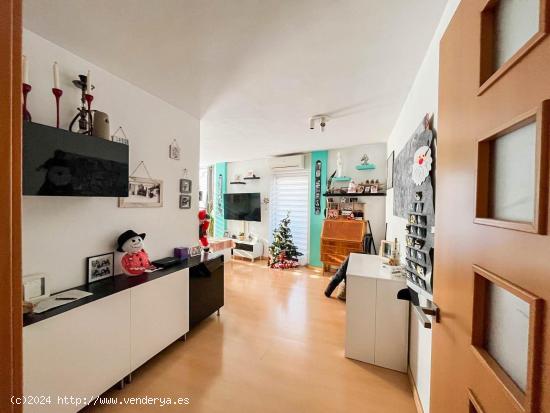 MAGNIFICO PISO A LA VENTA MUY LUMINOSO Y CENTRICO ES ESPARREGUERA (BARCELONA) - BARCELONA