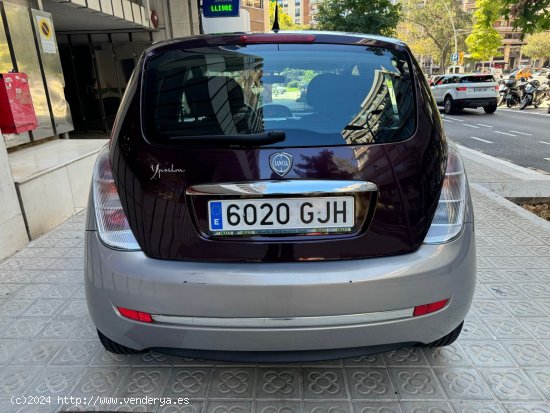 Lancia Ypsilon 1.4 16v Oro - Barcelona