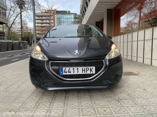 Peugeot 208 5P ACTIVE 1.4 HDi 68 - Barcelona