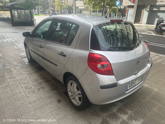 Renault Clio Confort Dynamique 1.4 16v - Barcelona