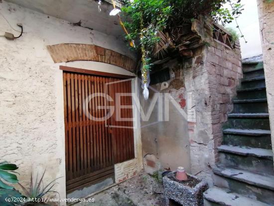 Casa de pueblo en venta en Santa Perpetua de Mogoda - BARCELONA