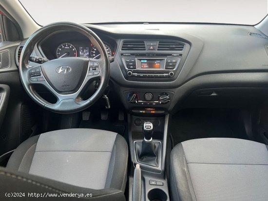 Hyundai i20 1.2 MPI Essence - mostoles