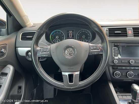 Volkswagen Jetta 1.4 TSI DSG Hybrid - mostoles