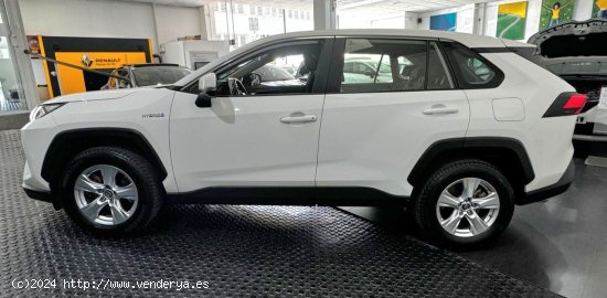 Toyota Rav4 Hybrid 4x4 Business - 