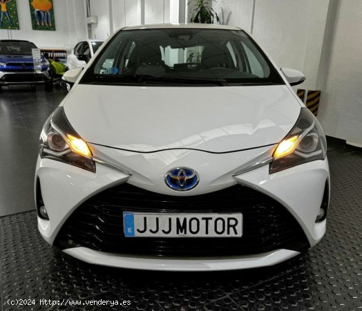 Toyota Yaris Active - 