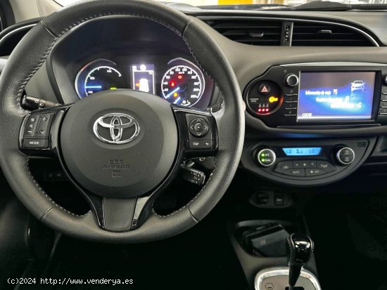 Toyota Yaris Active - 